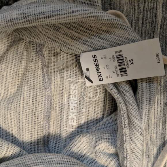 EXPRESS longsleeve - Picture 2 of 4